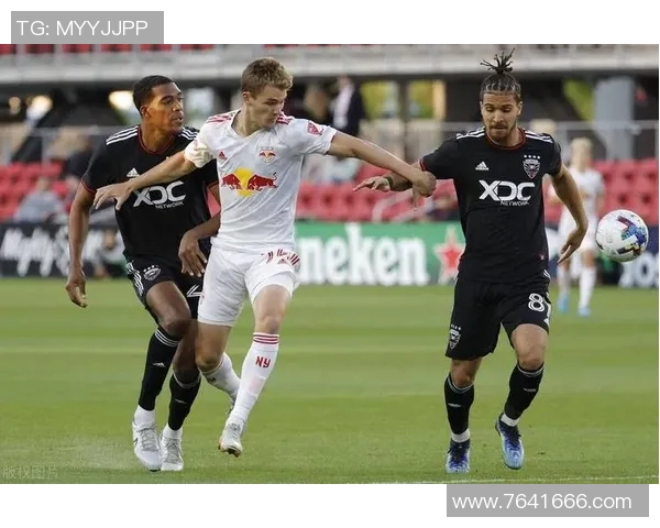 刘强独家分享足球心得与技巧探讨助你提升球技与战术理解 刘强独家分享足球心得与技巧探讨助你提升球技与战术理解