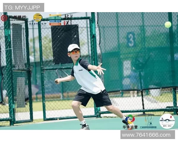 广州网球队的运营体系与网球战术的深度融合探讨 广州网球队的运营体系与网球战术的深度融合探讨
